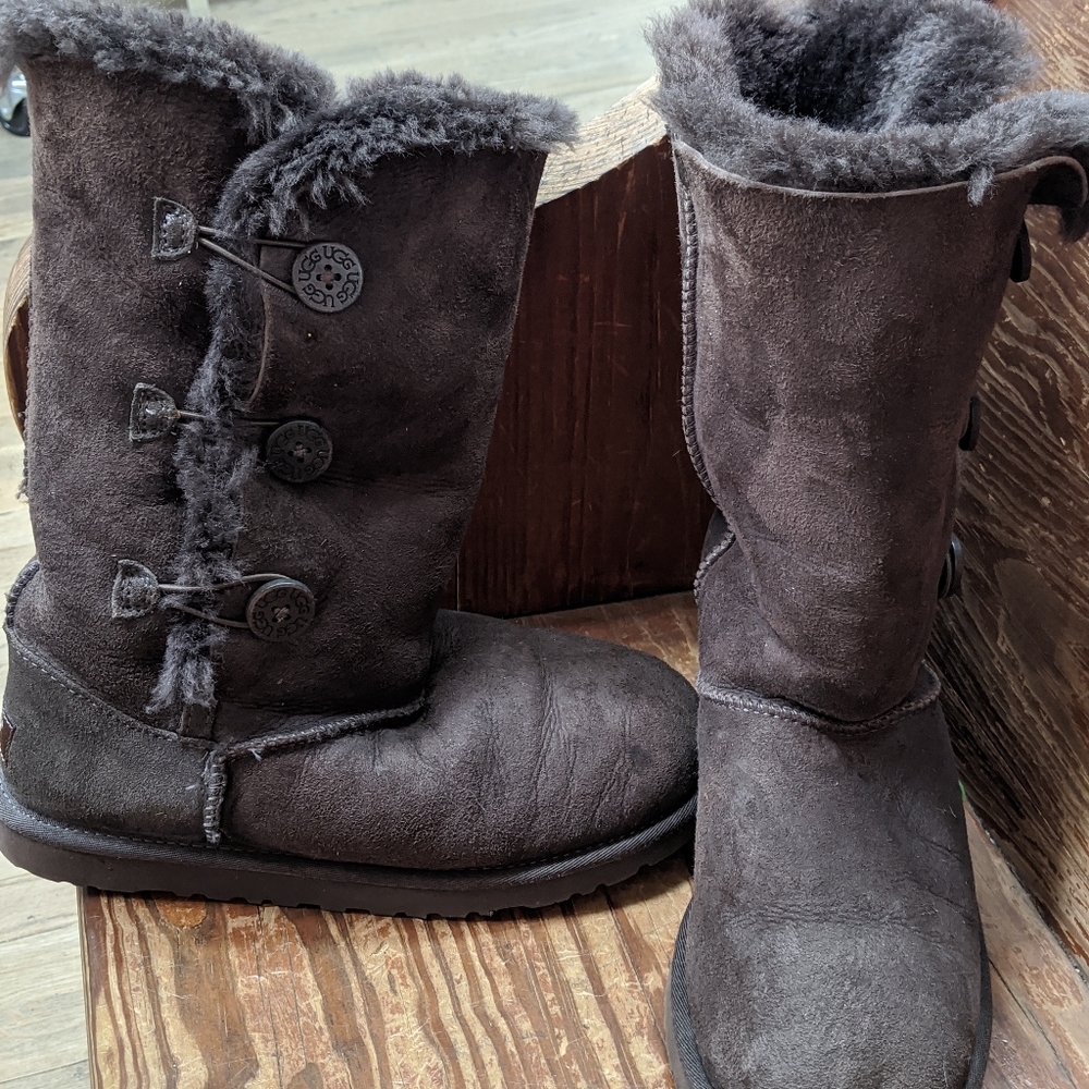 Women uggs boots suede size 6